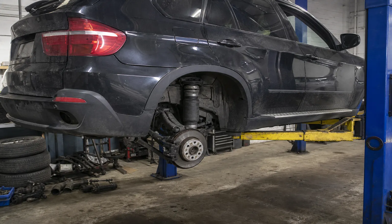 BMW X5 E70/F15/G05 Air Suspension: Springs, Compressors and Why One Corner Drops Overnight