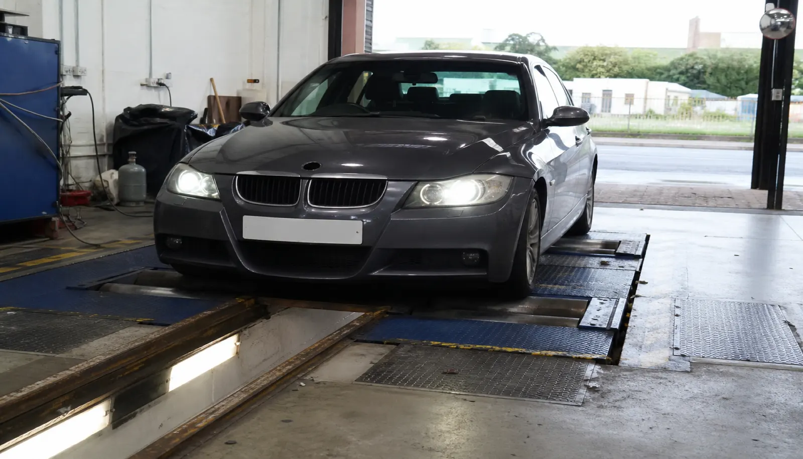 BMW MOT